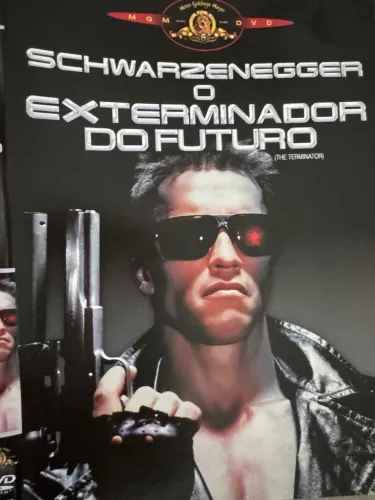 O EXTERMINADOR DO FUTURO - ALNOLD SCHWARZENEGGER