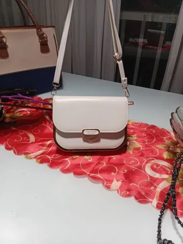 Bolsa la&Cecília
