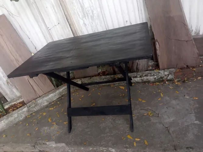 Mesa grande de abrir e fecha.  1,10x70 r 