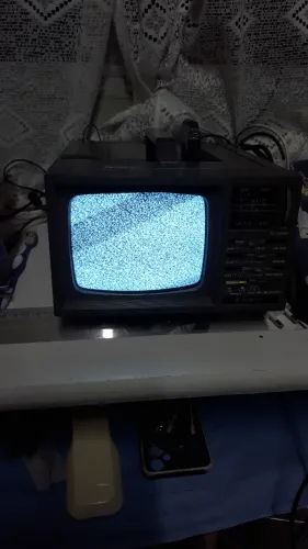 Mini TV e Rádio-AM- FM-BROKSONIC 