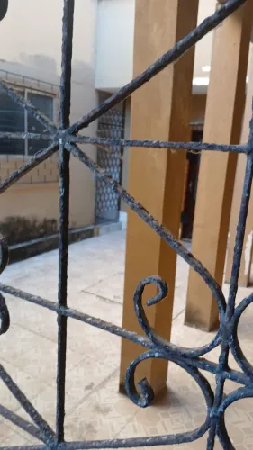 Vendo residencial com 10 APTOS. Boa Localização.!