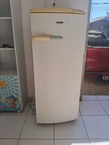 Vendo geladeira consul funcionando perfeitamente 430 reais entrego