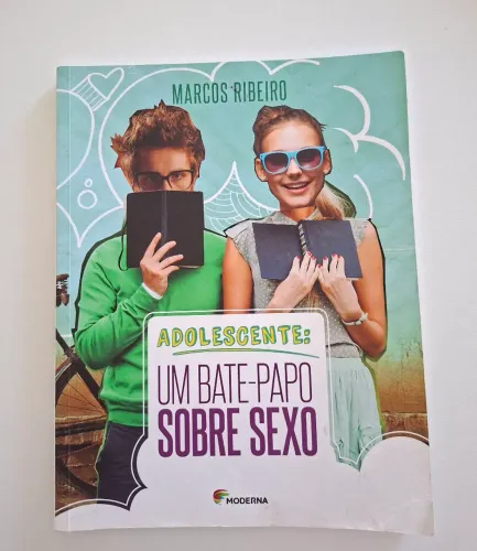 Livro Seminovo à venda. Título: Adolescente- uma bate papo sobre sexo. Editora moderna. 