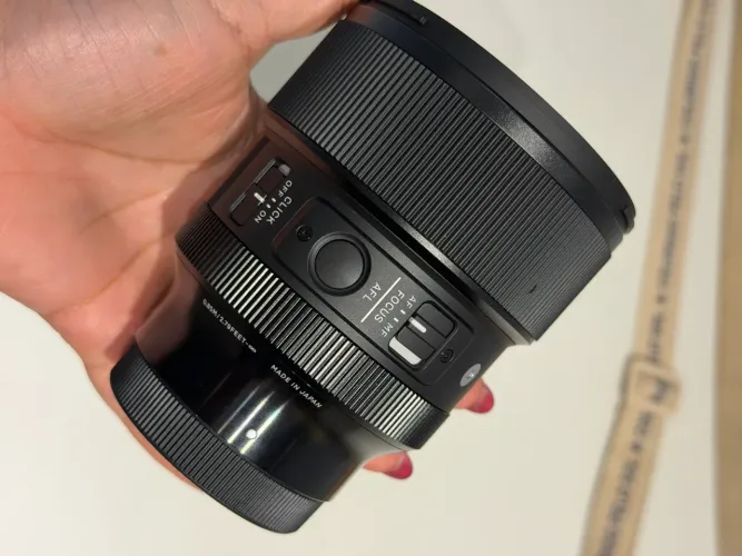 Lente Sigma 85mm f/1.4 DG DN Art (Para Sony E-mount) - Estado de Nova!