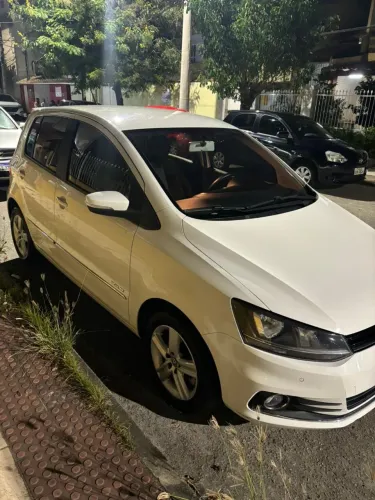 Volkswagen Fox Highline 1.6 Flex 16V 5P 2015