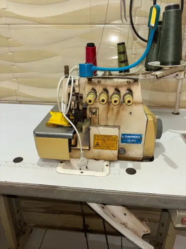Maquina overloque