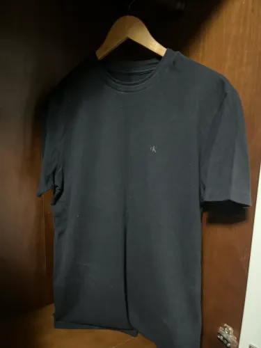 Camiseta Calvin Klein Semi-Nova