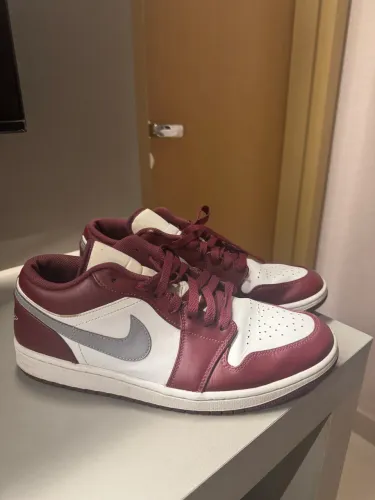 Nike Air Jordan 1 Low Bordeaux Original Tam 43