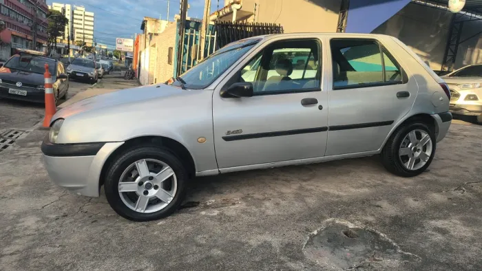 Ford Fiesta GL Class 1.0i 5P 2001