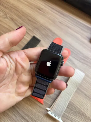Apple Watch Series 5 40mm defeito