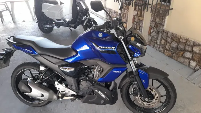 Moto Yamaha FZ 15 ,Moto pouco uso, bem cuidada.