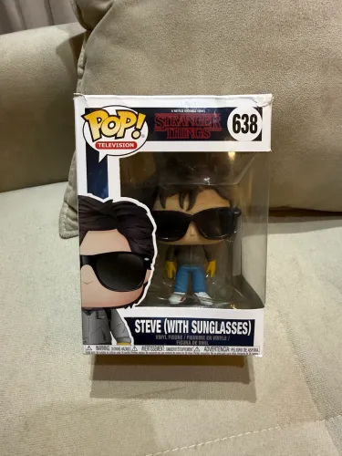 Funko pop stranger things Steve with Glasses