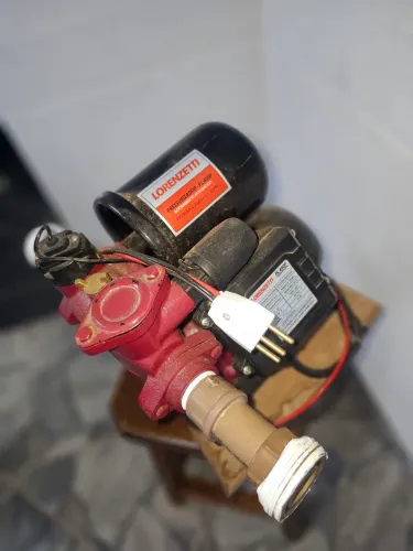 Pressurizador Lorenzetti PL400P - Pouco utilizado