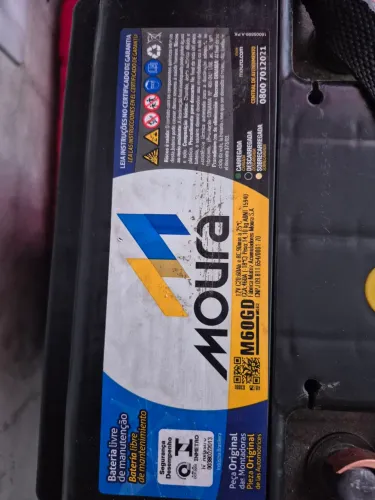 VENDE-SE BATERIA MOURA 60AH POUCO TEMPO DE USO