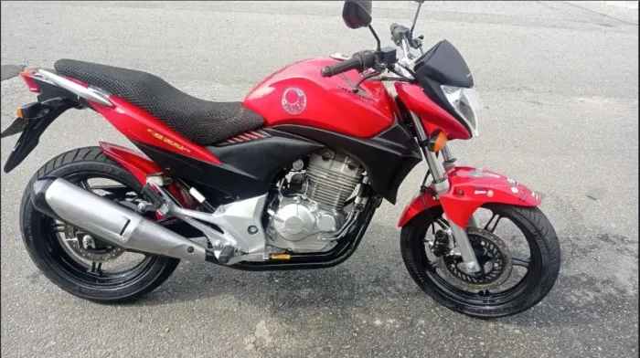 VENDE TROCAS CB 300