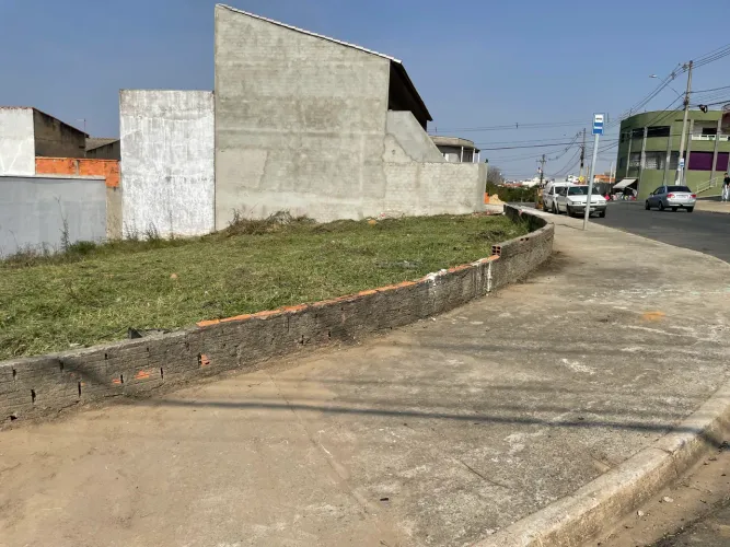 Terreno de esquina a venda no Parque São Bento, Sorocaba