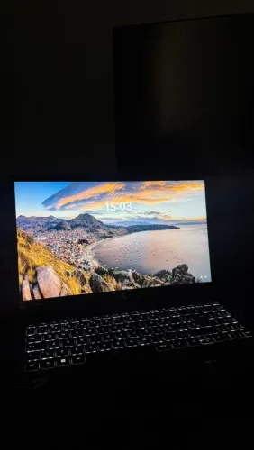 Acer Nitro V 15 Notebook Gamer 15.6 AMD Ryzen 7 RTX 4050 32GB RAM