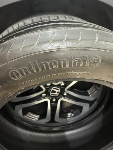 Pneu continental 215 55 r17 extreme