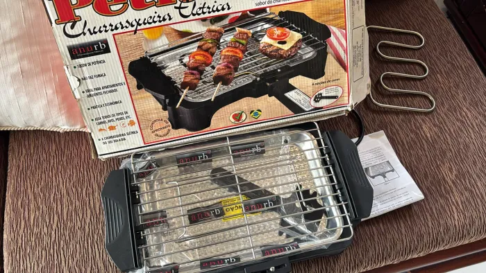 Churrasqueira Elétrica - Petit Grill Plus