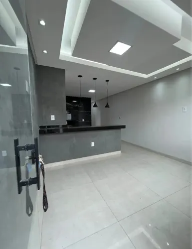 Casa com 2 Quartos em Nova Iguaçu