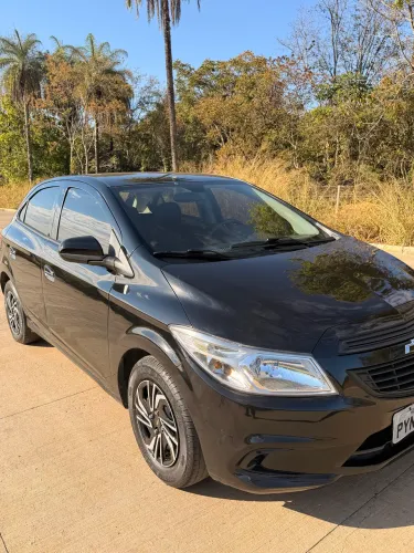 Chevrolet Onix JOY Hatch 1.0 8V Flex Mec. 4P 2017