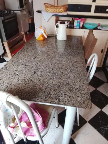 Vendo mesa bom