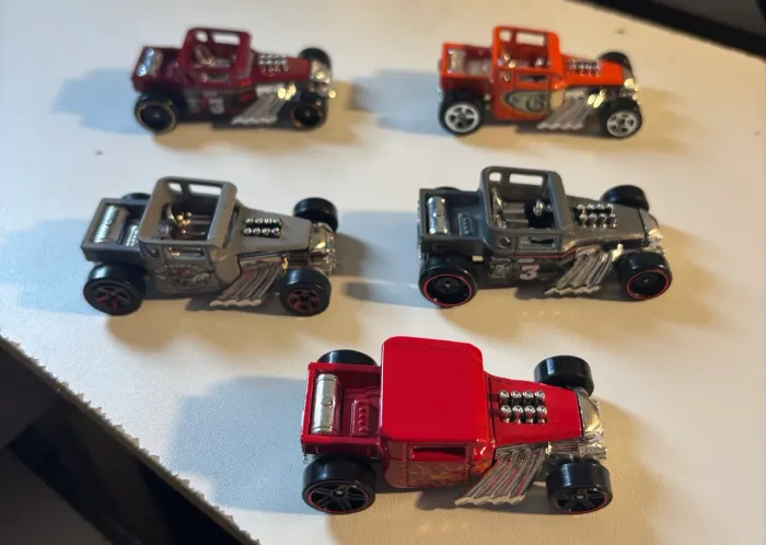 5 Bone Shaker Hot Wheels raros, sem blister