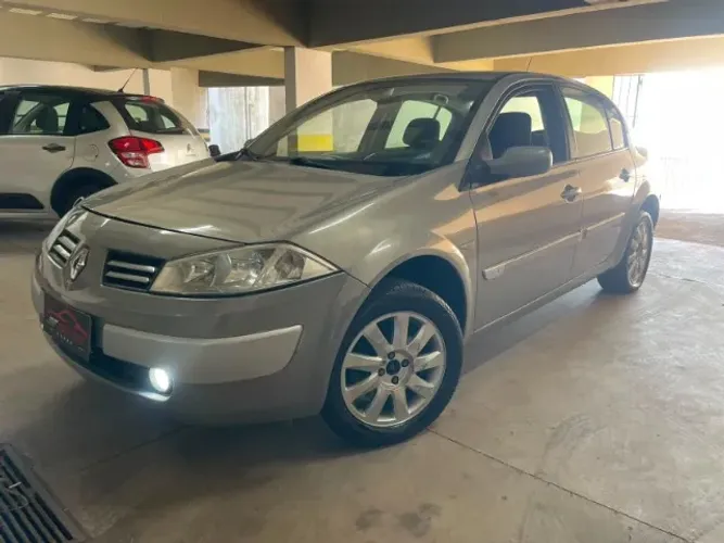 Renault Megane Sedan Dynamique Hi-flex 1.6 16V 2011