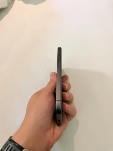 iPhone 17 256GB Esim (Garantia Apple até Novembro)