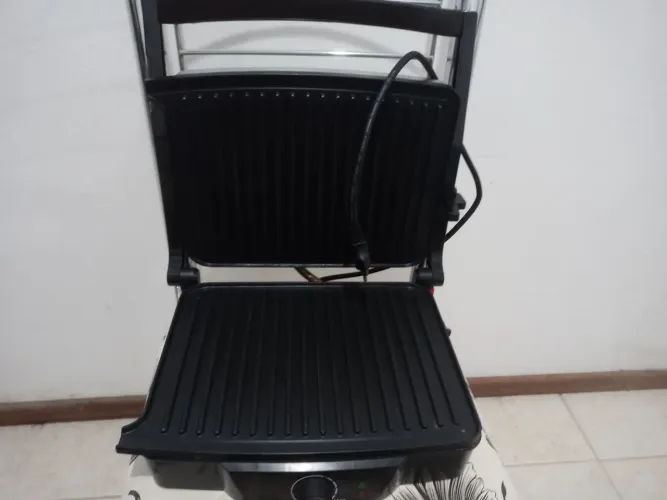 grill britânia press 180 com coletor de gordura 1400w