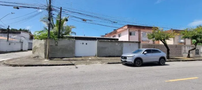 Casa Comercial de 338m² para alugar, com 3 quartos (1 suíte), localizada em Boa Viagem, Re
