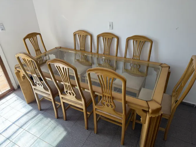 Mesa antiga mandeira e vidro 8 lugares