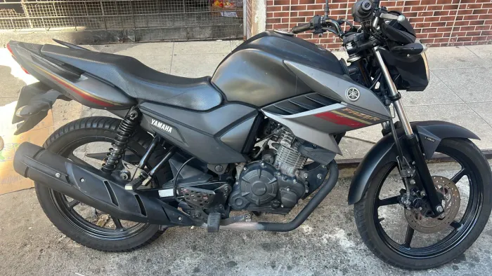 Aluga-se yamaha 150