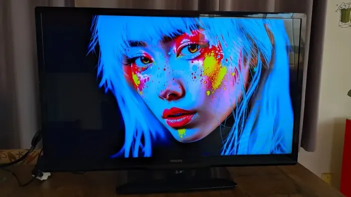 TV LED 32" Philips HD - Ótimo Estado, Imagem Nítida e Cores Vívidas!