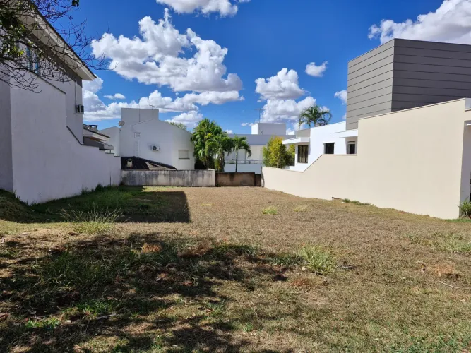 Condomínio Jardins Barcelona, Terreno com 385,21m², Excelente Localização