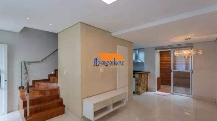casa duplex de 3 quartos, Bairro Lagoinha em Belo Horizonte