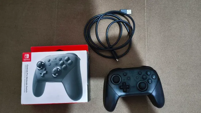 Nintendo Switch Pro Controller