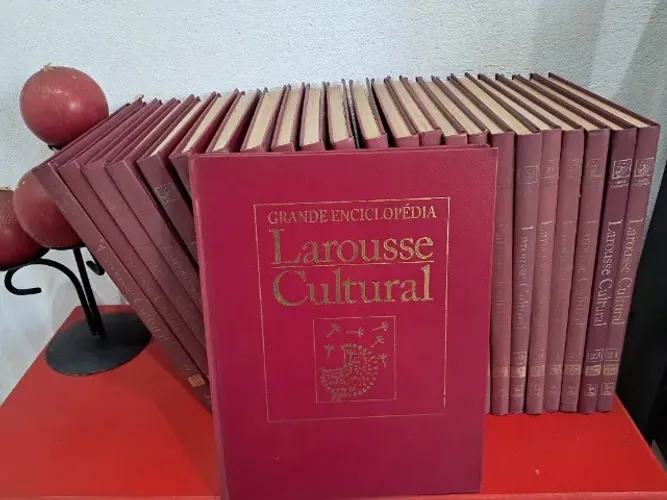Grande Enciclopédia Larousse Cultural - 24 Volumes - 1998