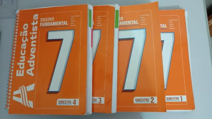 Livros Colégio Adventista 7° ano fundamental II