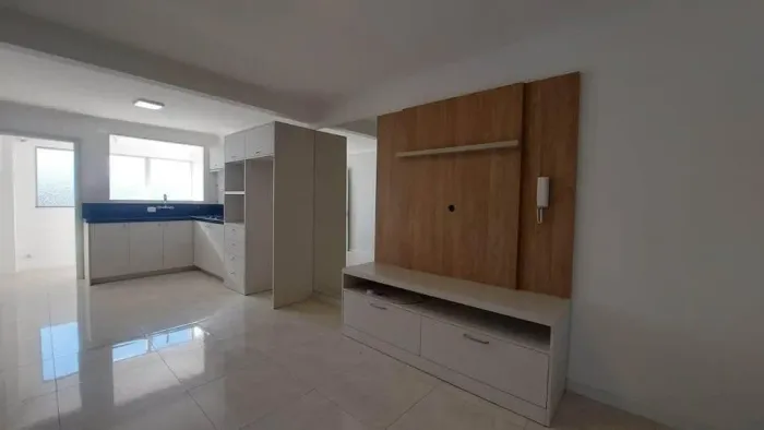 Apartamento Semimobiliado -------------