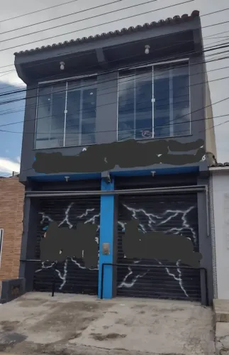Prédio comercial no bairro Cidade Nova