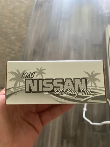 Hot wheels RLC Nissan 720 King cab 