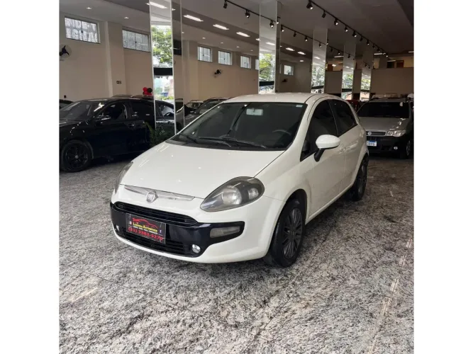 Fiat Punto Essence 1.6 Flex 16V 5P 2016