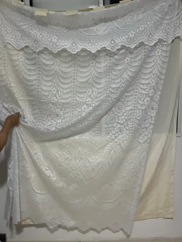 Cortina de Renda com forro