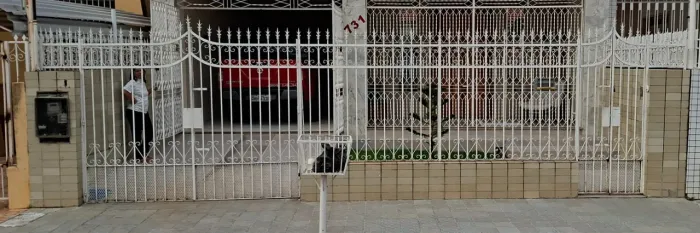 Vd portão de jardim de 8 x 1,12 m de altura, com lanças. Contato.: *