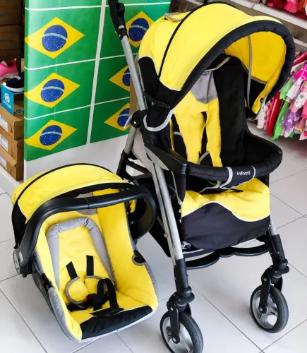 Kit carrinho e bebê conforto infanti