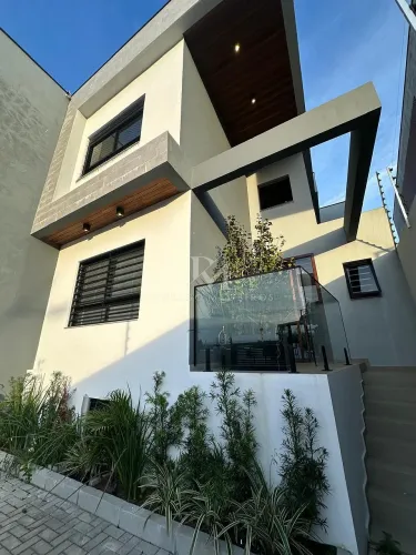Casa 4 Dormitórios (3 Suítes) - Santo Antônio de Lisboa, Florianópolis-SC