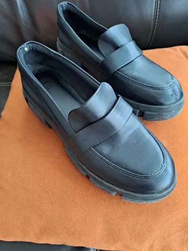 Sapato preto número 38 