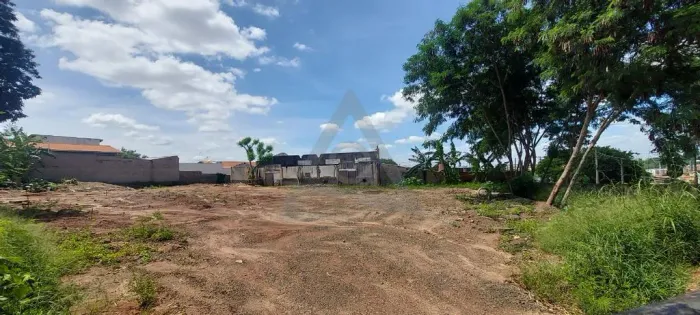 Terreno à venda em Campinas, Jardim do Vovô, com 2032 m²