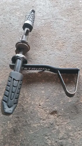 Estribo de motorizada
